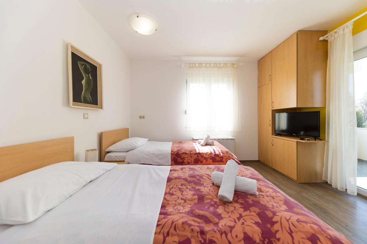 Guesthouse Villa Irena Zadar Exterior photo